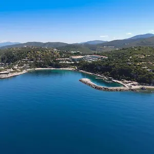 Pine Bay Semesteranläggning (resort)
