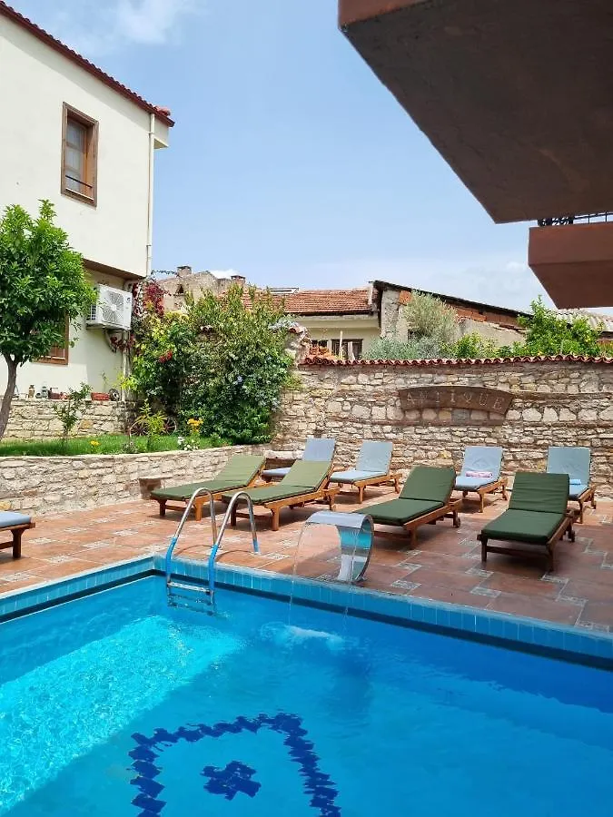 Sezgin Boutique Hotel Кушадасы